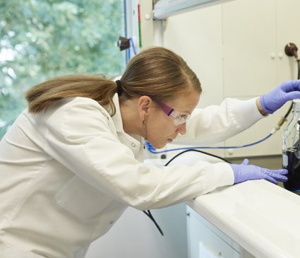 female-scientist-working-in-lab female-scientist-working-in-lab